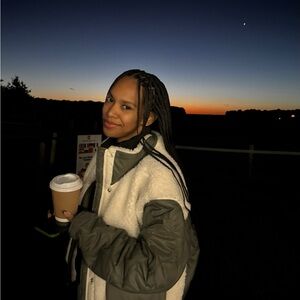 Meet your Posher, Jasmine